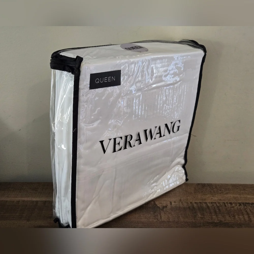 Vera Wang Queen Sheet Set Twill Lines White/ White 100% Cotton Satin Weave